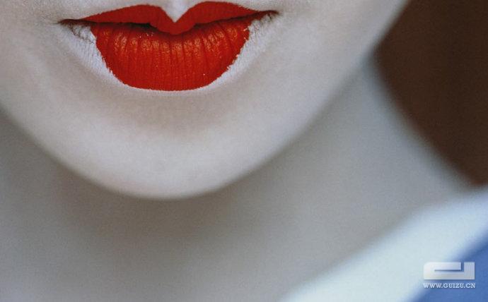 日本“红唇艺妓”的真实隐秘生活